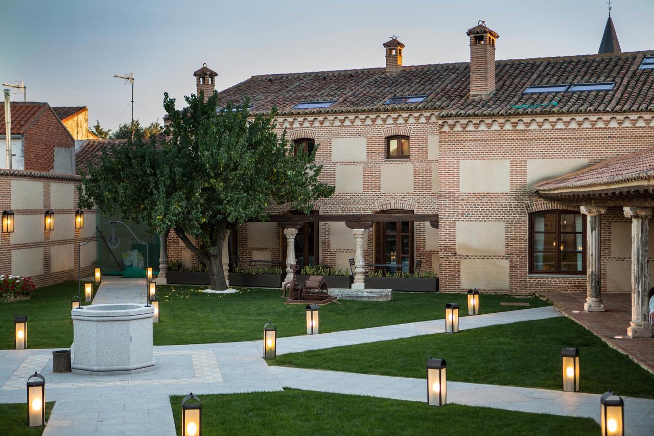 Posada Isabel De Castilla Madrigal de las Altas Torres Bagian luar foto